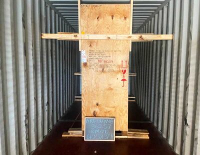 Rack securing and container stuffing (1)